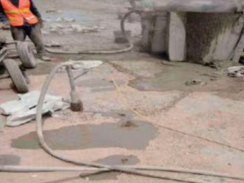 永丰水泥混凝土路面板底注浆技术 路面脱空注浆整治方案